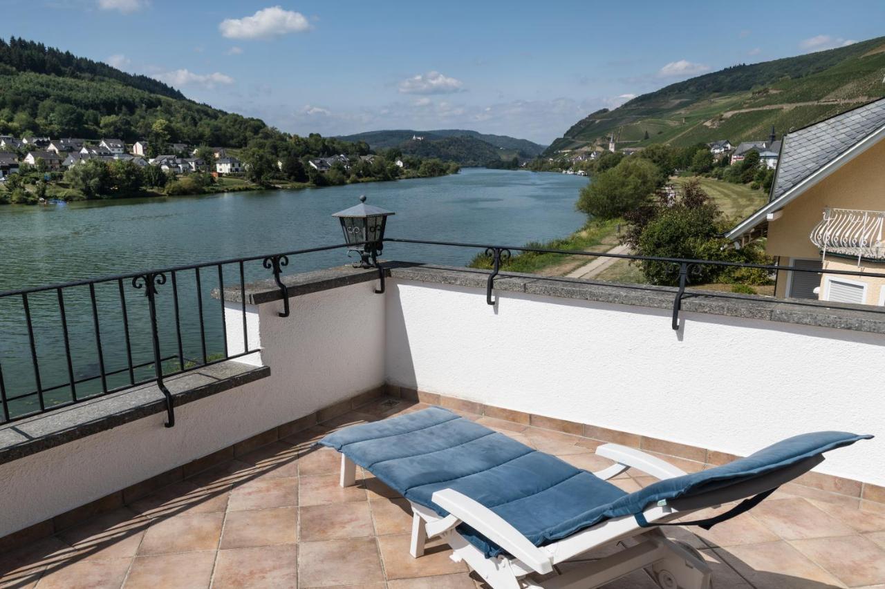 Hotel Garni "Cafe Im Hamm" Целль-ан-дер-Мозель Экстерьер фото
