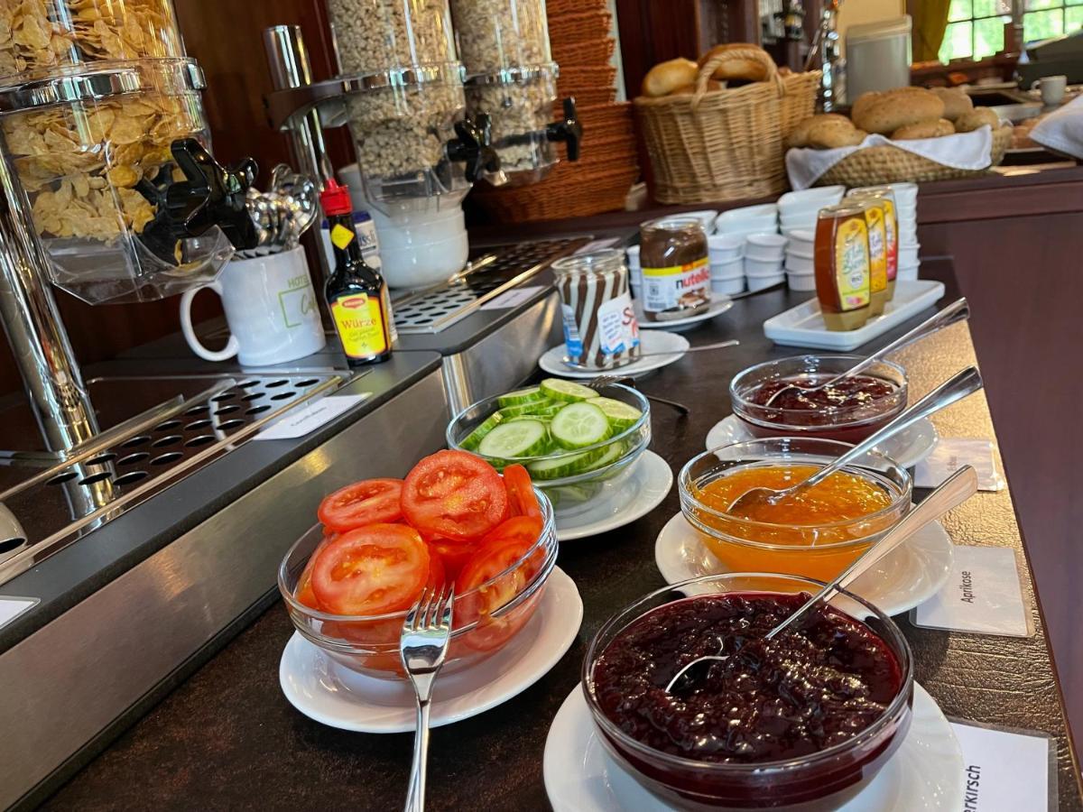 Hotel Garni "Cafe Im Hamm" Целль-ан-дер-Мозель Экстерьер фото